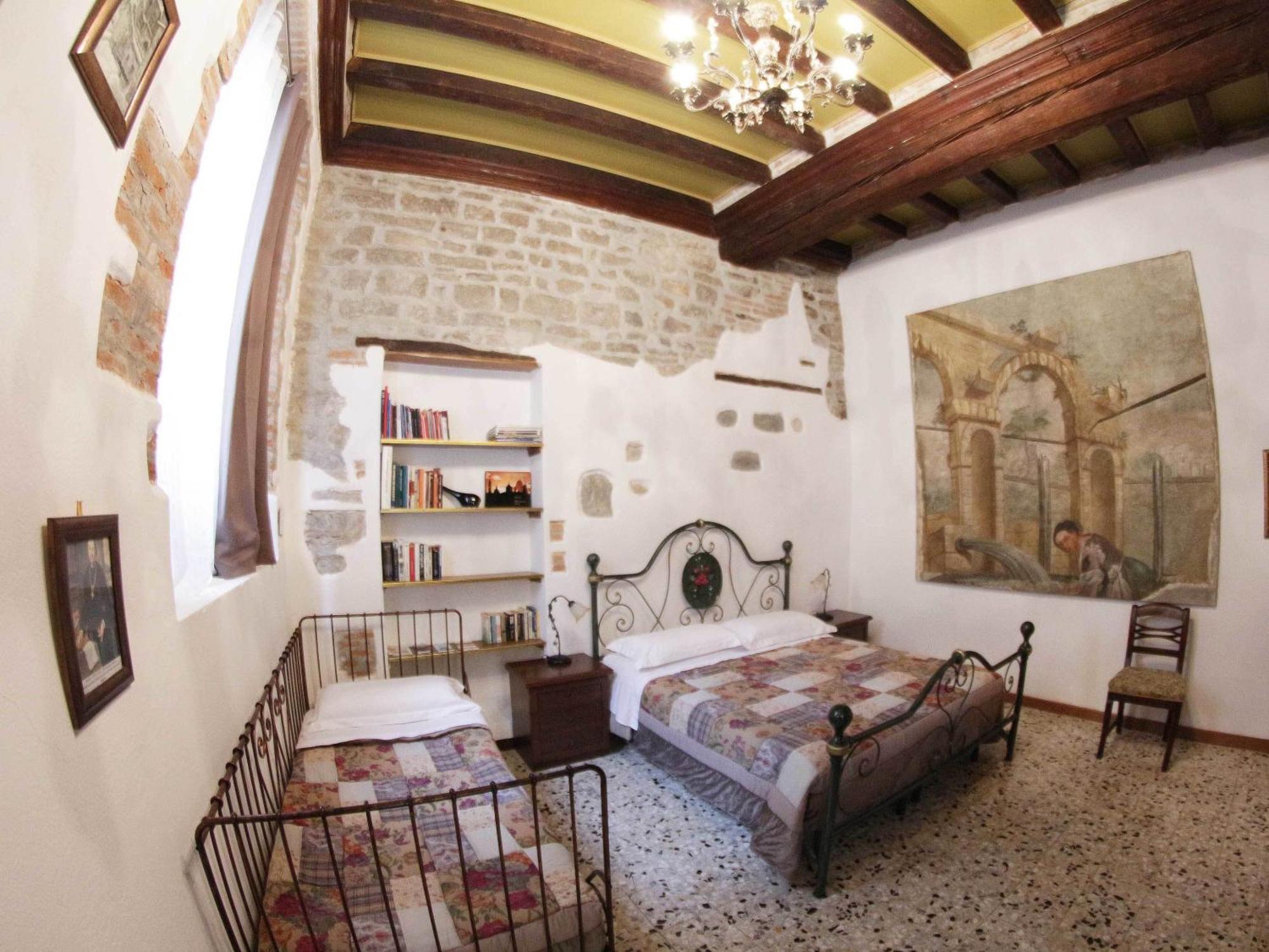 Casa Mario Lupo - Apartments And Rooms Bergamo Zimmer foto